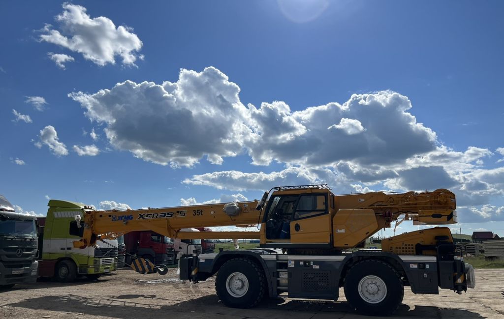 Автокран XCMG XCR35  S