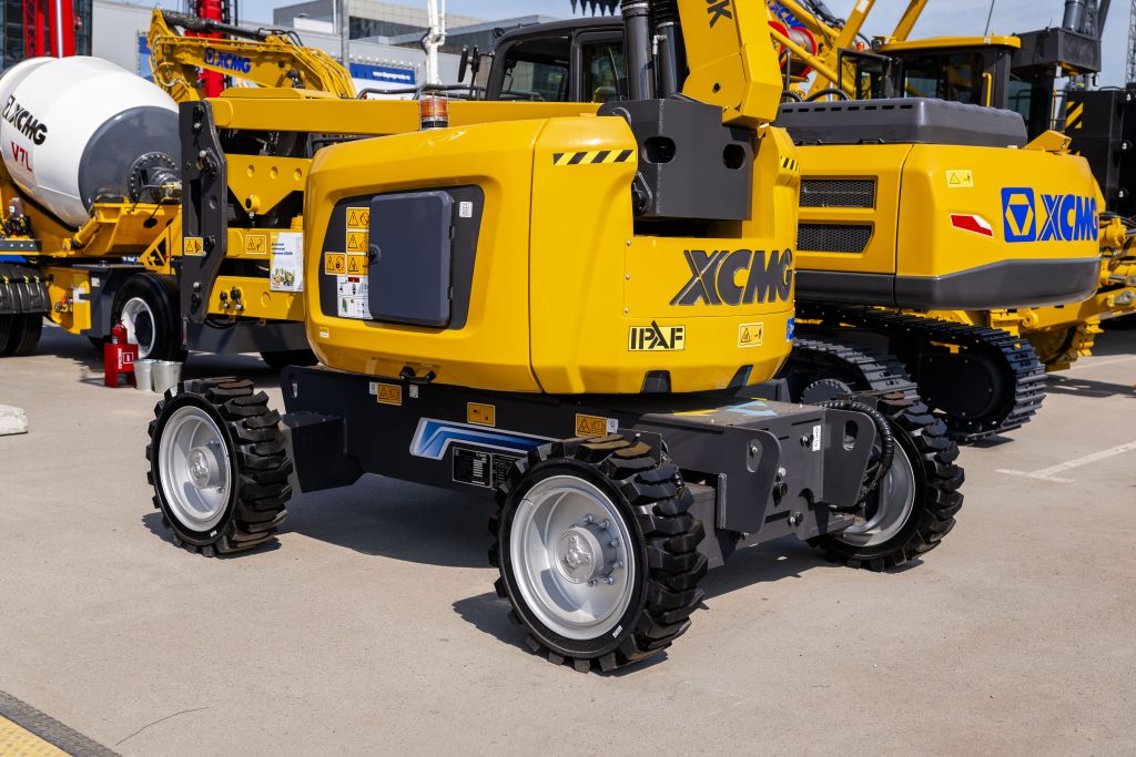 Коленчатый дизельный подъемник XCMG XGA18K фото 2