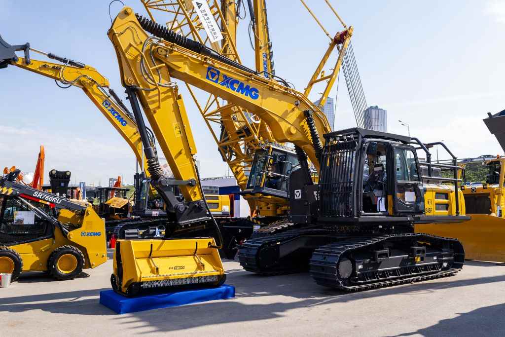 Гусеничный экскаватор харвестер XCMG XE245F фото 1