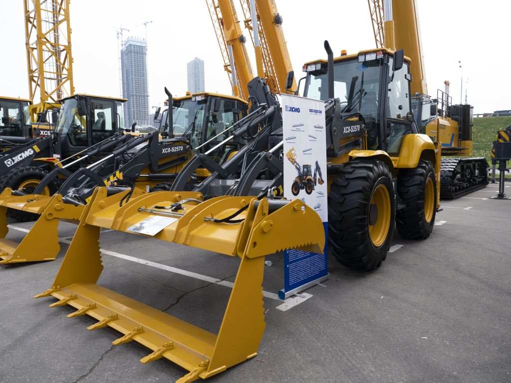 Экскаватор-погрузчик XCMG XC8-S3570 фото 3