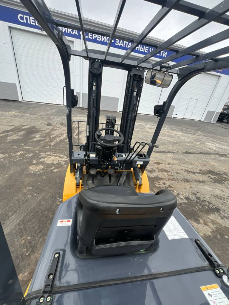 Вилочный погрузчик XCMG XVB30-LPG фото 5