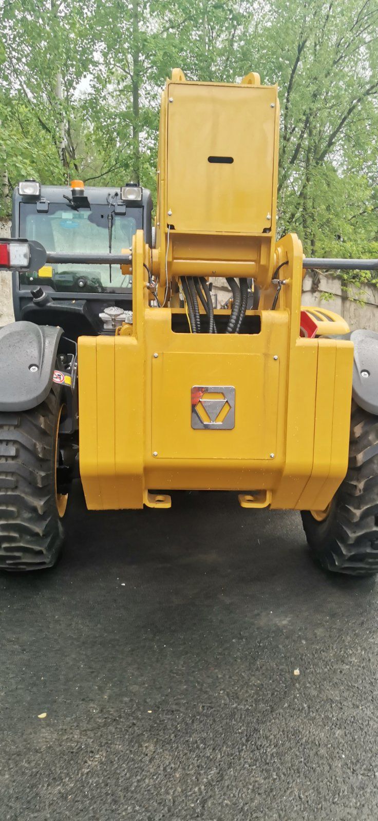 Телескопический погрузчик XCMG XC6-1056VN - изображение 3