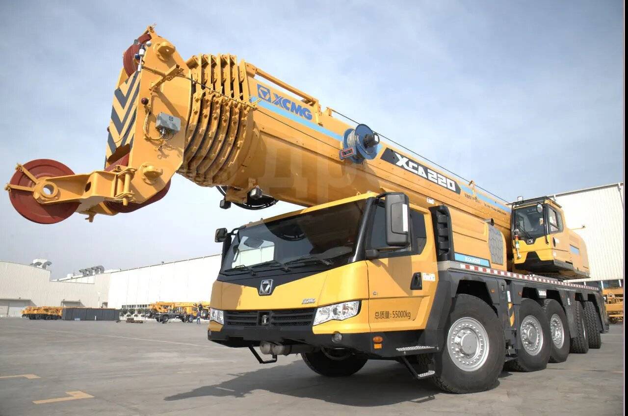 Автокран XCMG XCA220S