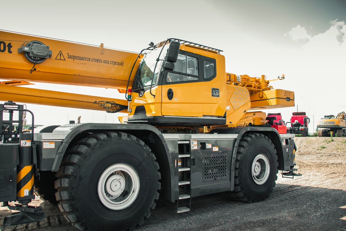 Короткобазный автокран XCMG XCR70_S