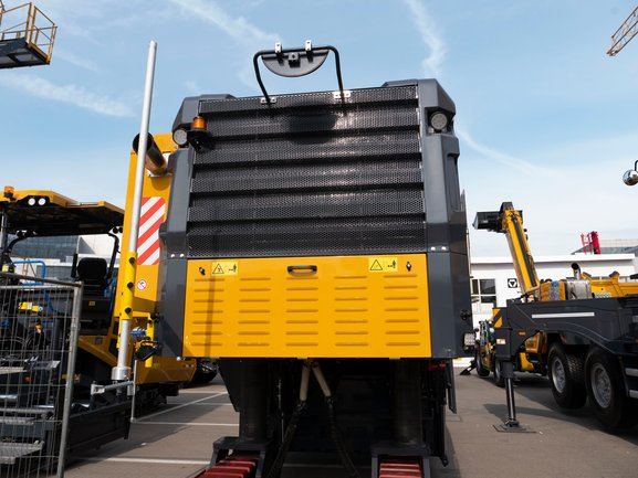 Дорожная фреза XCMG XM2005K (барабан 15 мм) 4 Дорожная фреза XCMG XM2005K (барабан 15 мм) 4