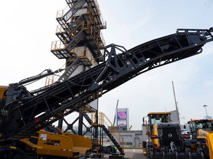 Дорожная фреза XCMG XM2005K (барабан 15 мм) 5 Дорожная фреза XCMG XM2005K (барабан 15 мм) 5