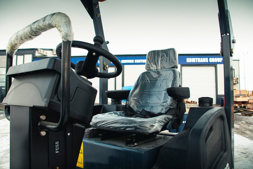 Мини-каток XCMG XMR403VT