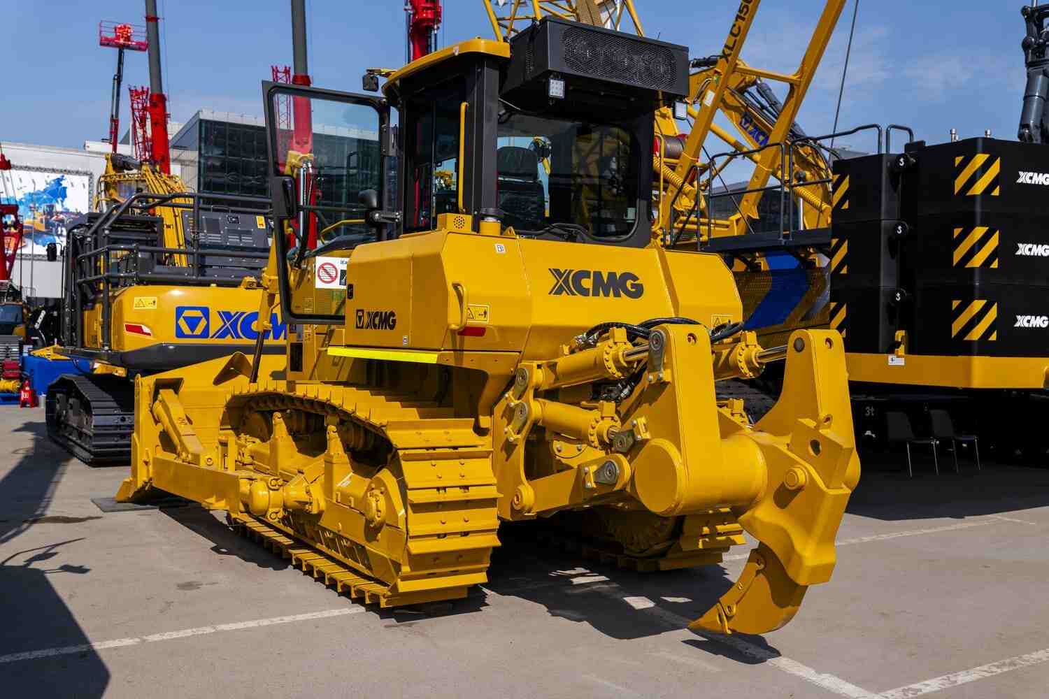 Гусеничный бульдозер XCMG D260 фото 8