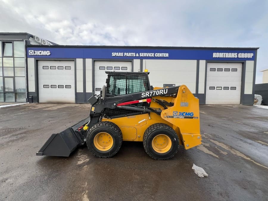 Мини-погрузчик XCMG SR770RU 1