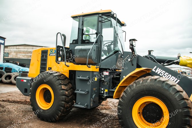 Фронтальный погрузчик XCMG LW550RU фото 4