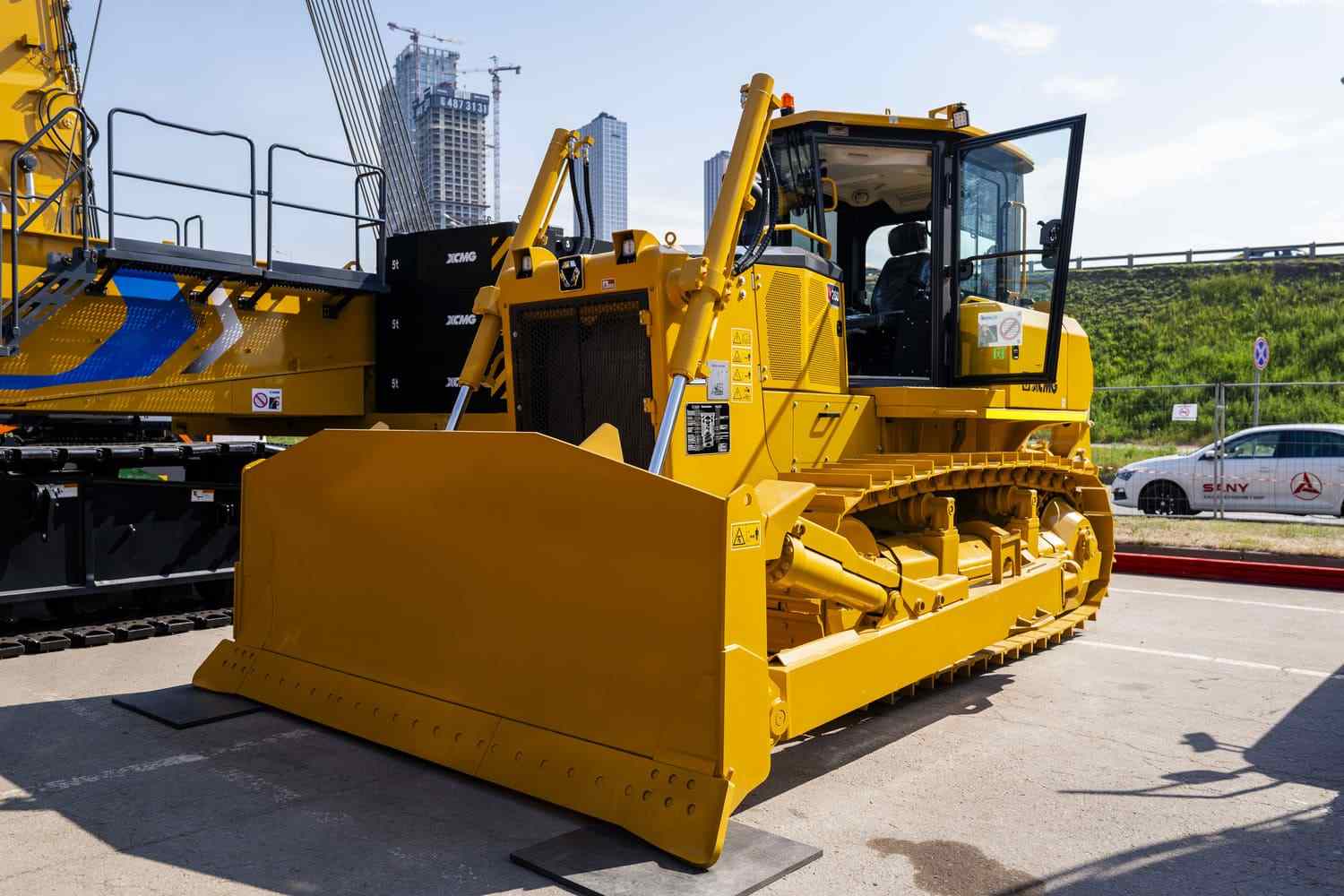 Гусеничный бульдозер XCMG D260 фото 7