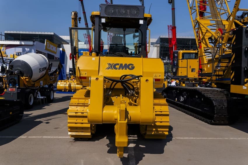 Гусеничный бульдозер XCMG D260 фото 9