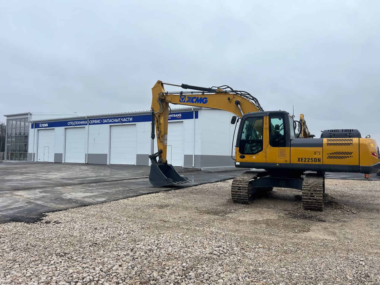 Гусеничный экскаватор XCMG XE225DN фото 3