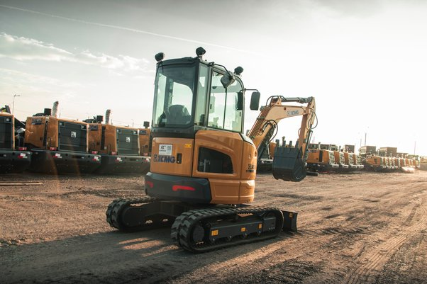 Гусеничный мини-экскаватор XCMG XE35U фото 3