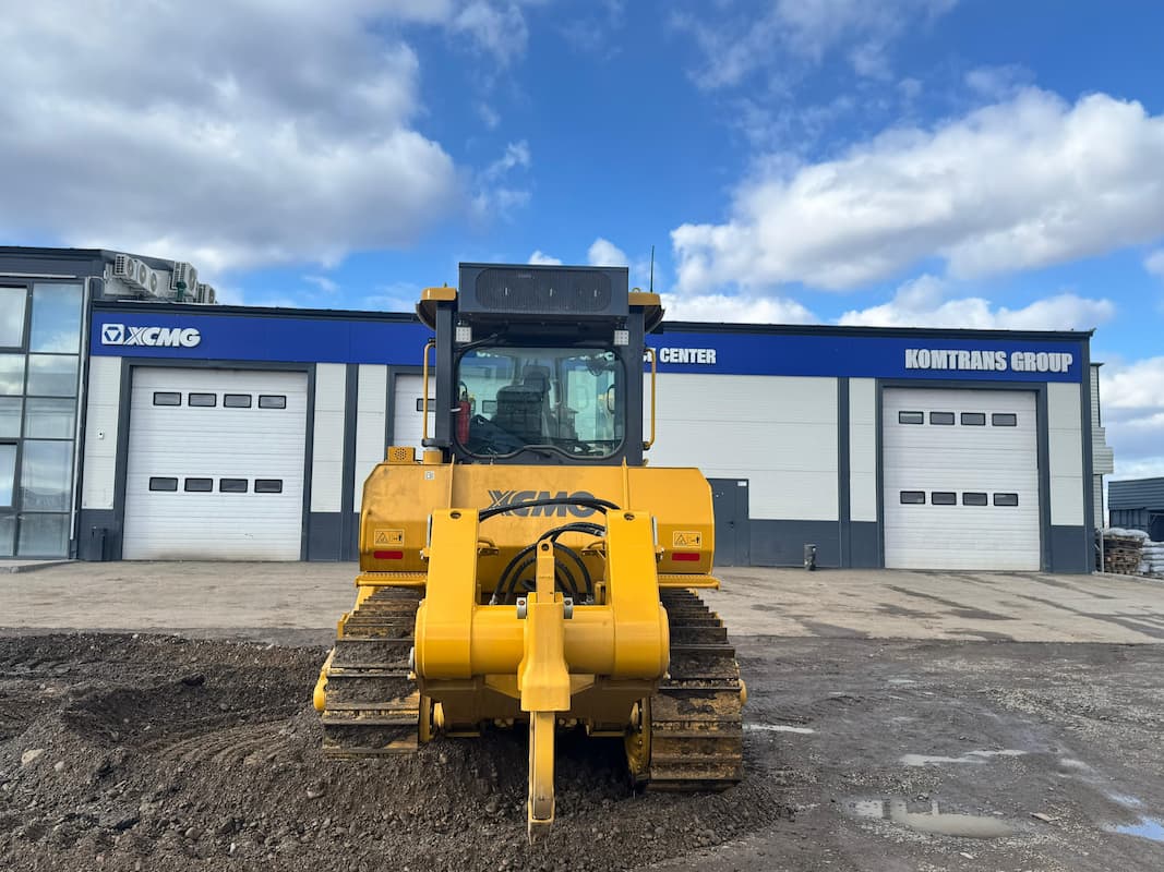 Гусеничный бульдозер XCMG D260 фото 4