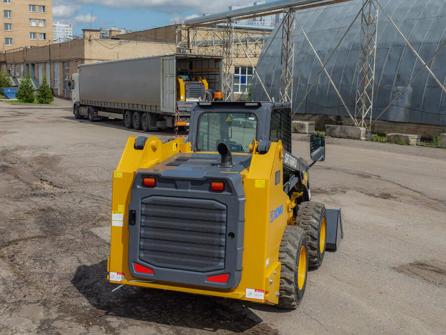 Экскаватор-погрузчик XCMG XC7-SR760RU 2