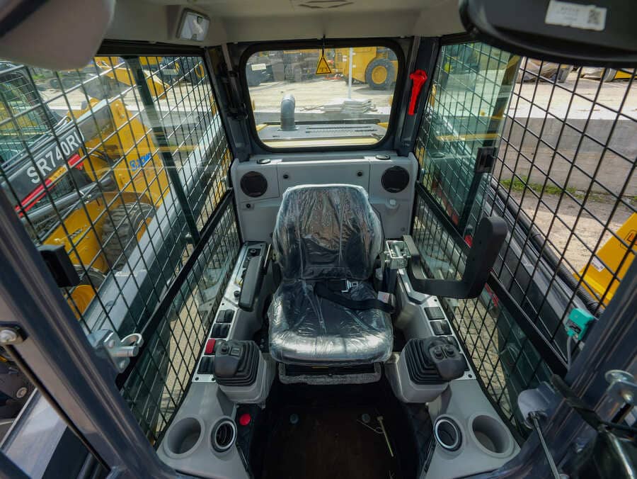 Экскаватор-погрузчик XCMG XC7-SR760RU 5