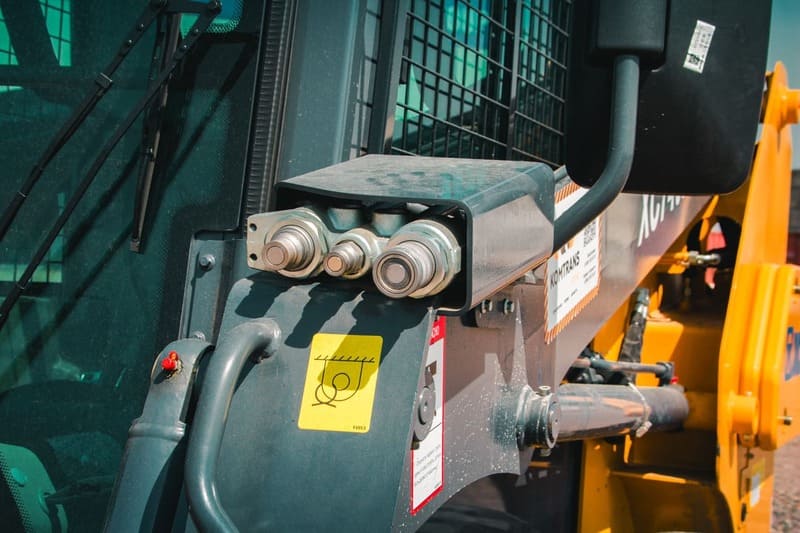 Мини-погрузчик XCMG XC740RU Мини-погрузчик XCMG XC740RU