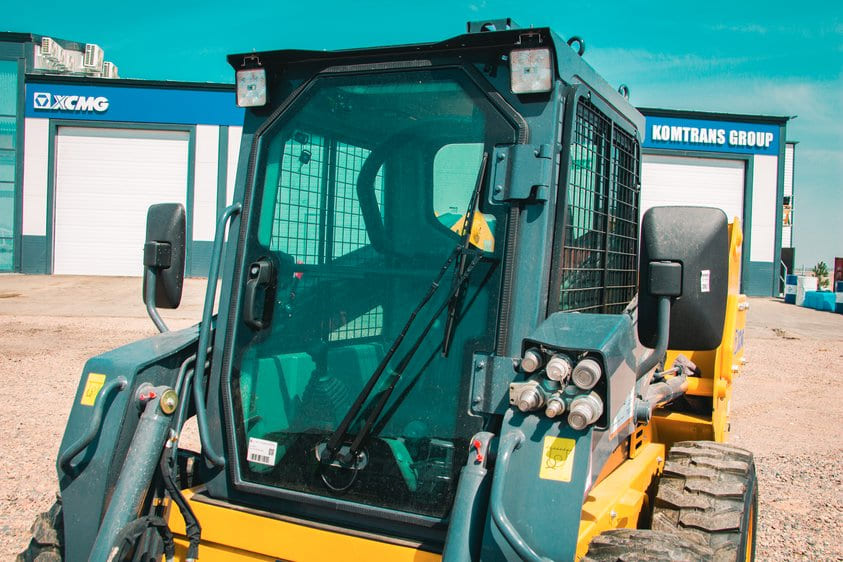 Мини-погрузчик XCMG XC760K фото 1