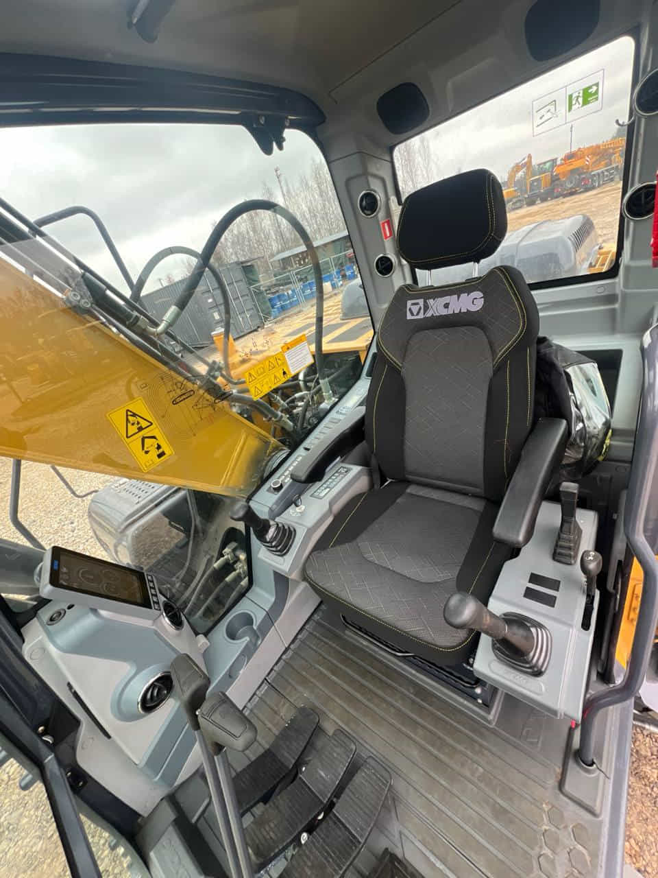 Гусеничный экскаватор XCMG XE180DN фото 5