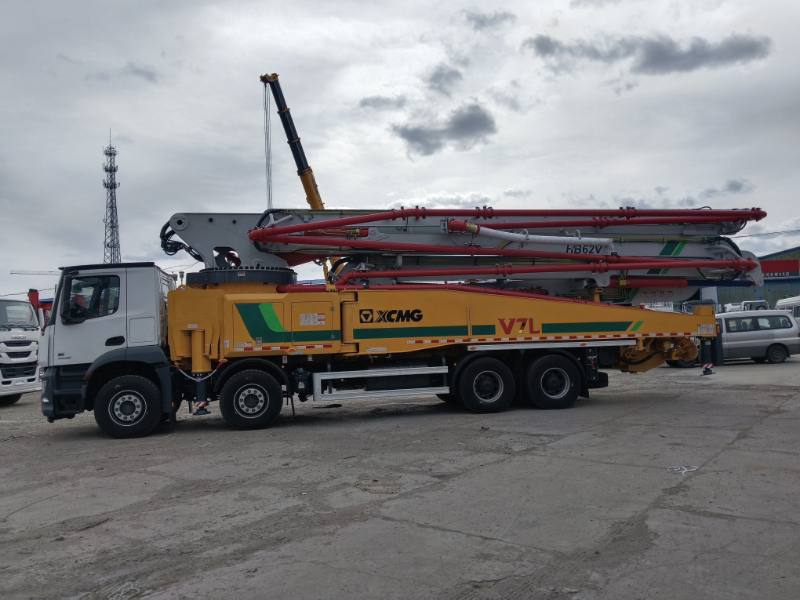 Автобетононасос XCMG HB62V фото 3