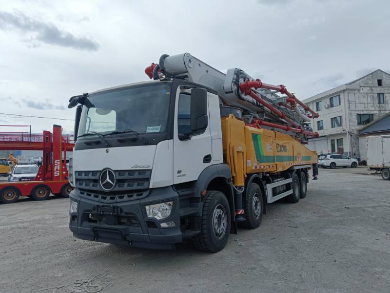 Автобетононасос XCMG HB62V фото 2