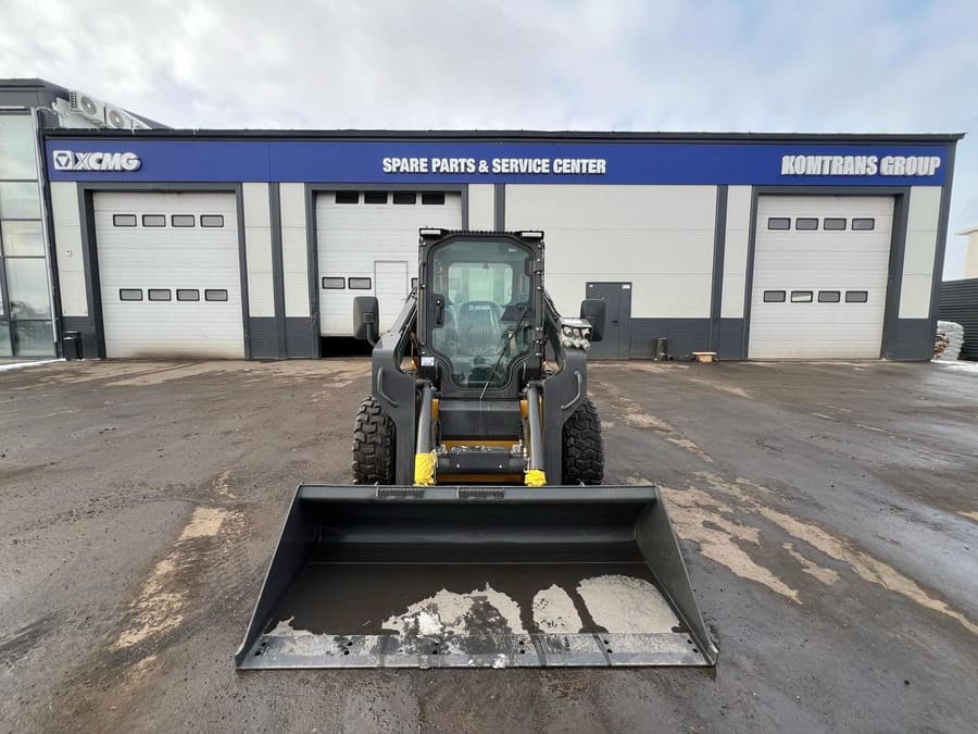 Мини-погрузчик XCMG SR770RU 3