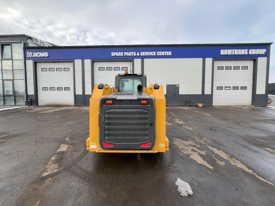 Мини-погрузчик XCMG SR770RU 2