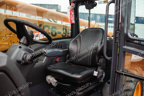 Телескопический погрузчик XCMG XC6-3514K