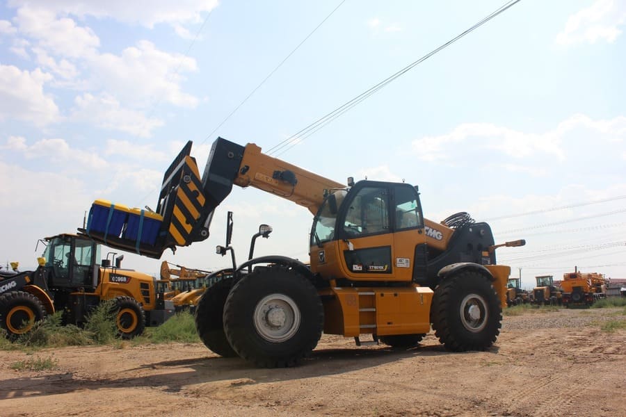 Телескопический погрузчик XCMG XT18010K